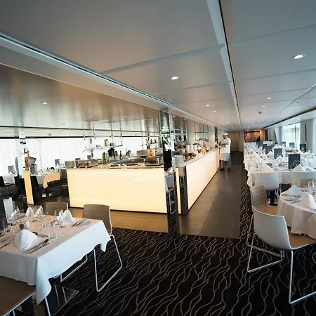 Fairtours Hotelschiff Emerald Sun****** Botel Frankfurt am Main