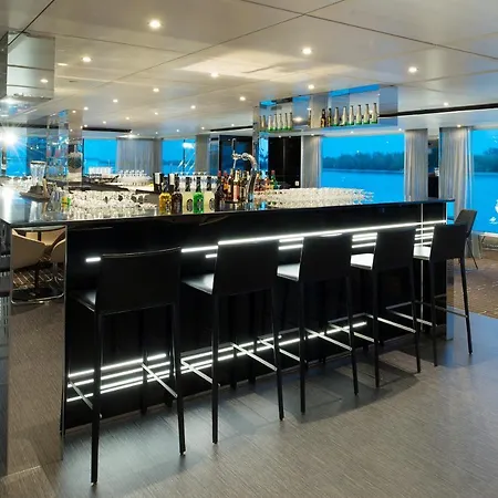 Fairtours Hotelschiff Emerald Sun****** Botel Frankfurt am Main