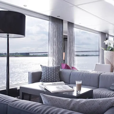 Fairtours Hotelschiff Emerald Sun****** * Frankfurt am Main