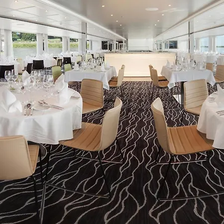 Fairtours Hotelschiff Emerald Sun****** Botel Frankfurt am Main