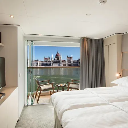Botel Fairtours Hotelschiff Emerald Sun****** Frankfurt am Main